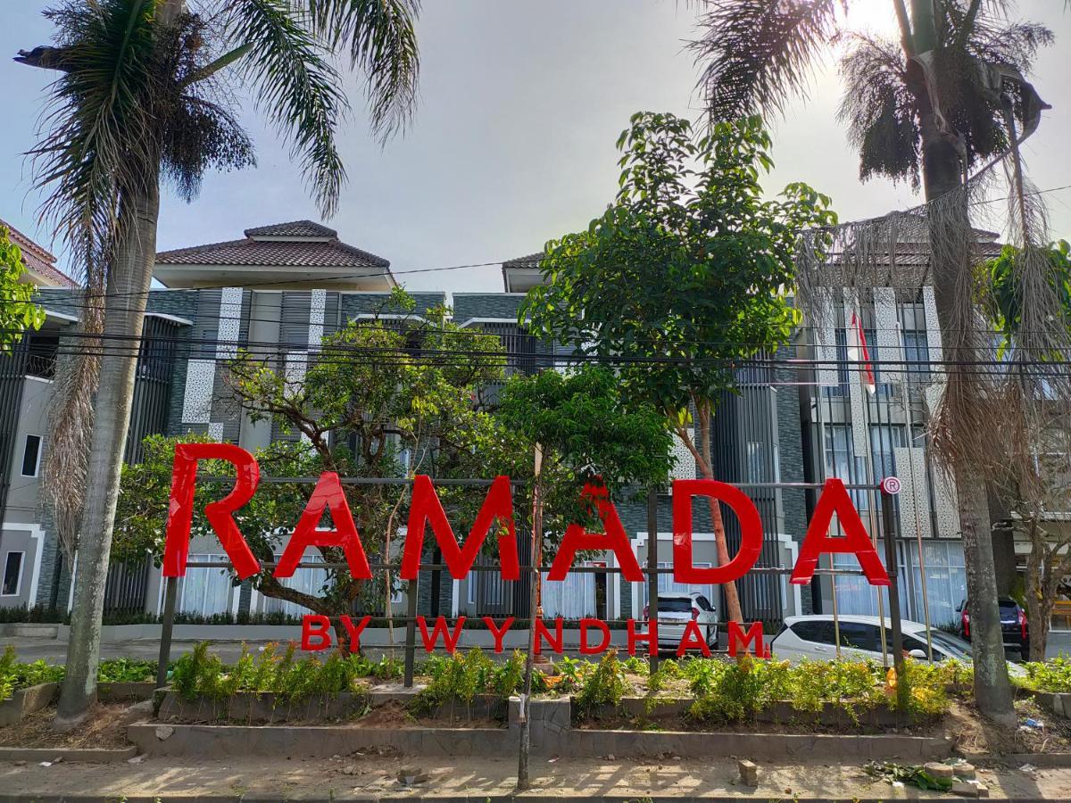 Ramada By Wyndham Yogyakarta Hotel Sleman  Exterior photo